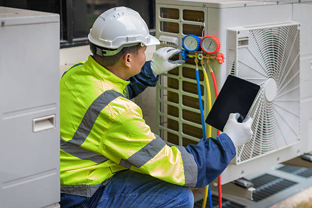 Professional Hvac technician working in Slidell, TX